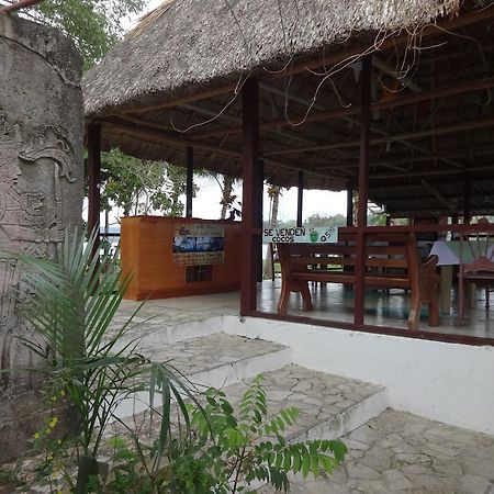 Hotel Santa Barbara Tikal Flores Exteriér fotografie
